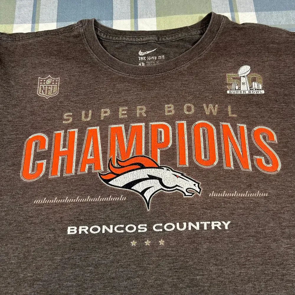 Nike Mens L Denver Broncos Super Bowl 50 Champions T Shirt